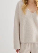 Brushed Cashmere V-Neck - Oyster